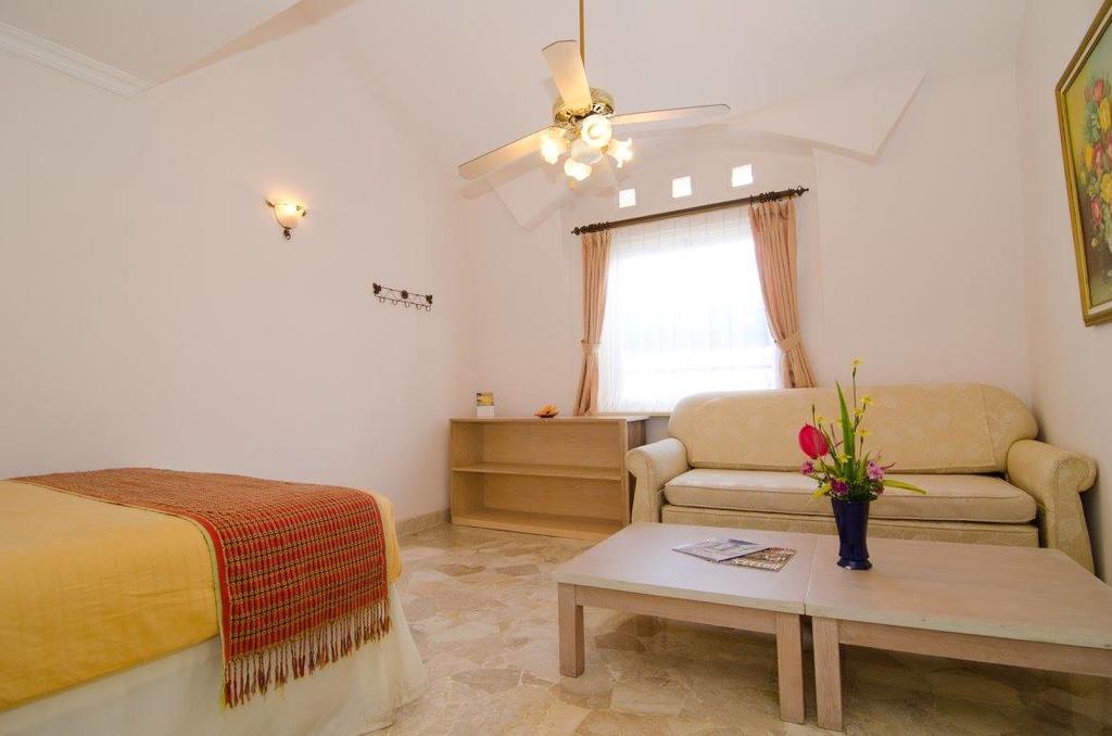Club Bali Suites At Kota Bunga Cipanas  Bagian luar foto
