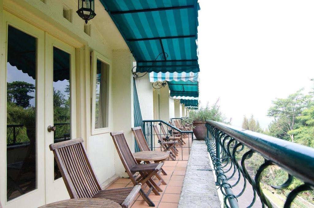 Club Bali Suites At Kota Bunga Cipanas  Bagian luar foto