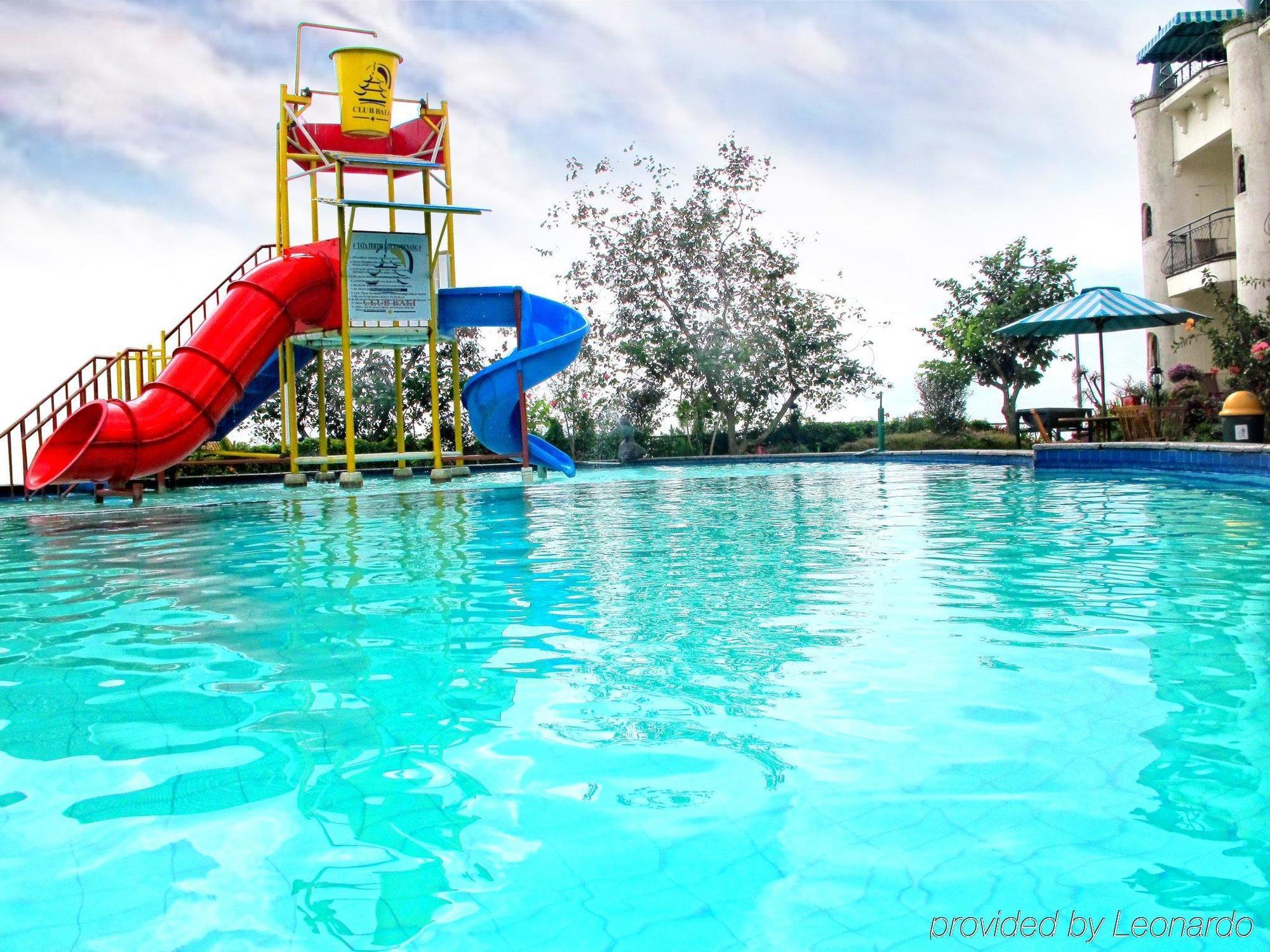 Club Bali Suites At Kota Bunga Cipanas  Bagian luar foto