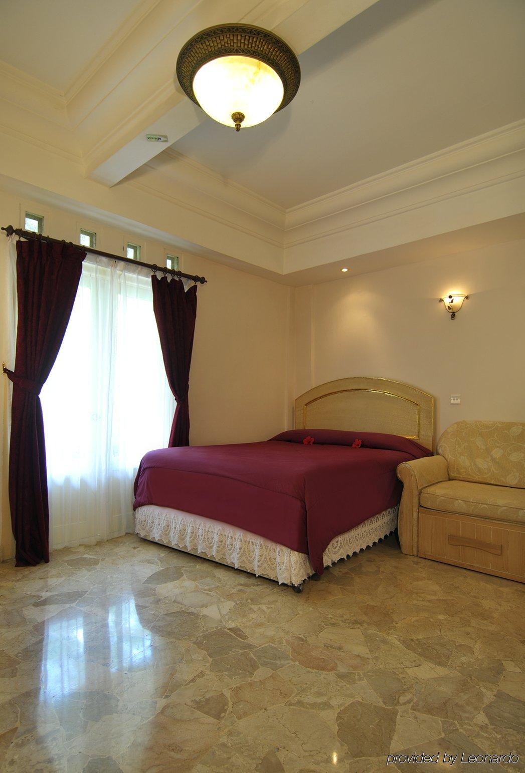 Club Bali Suites At Kota Bunga Cipanas  Bagian luar foto