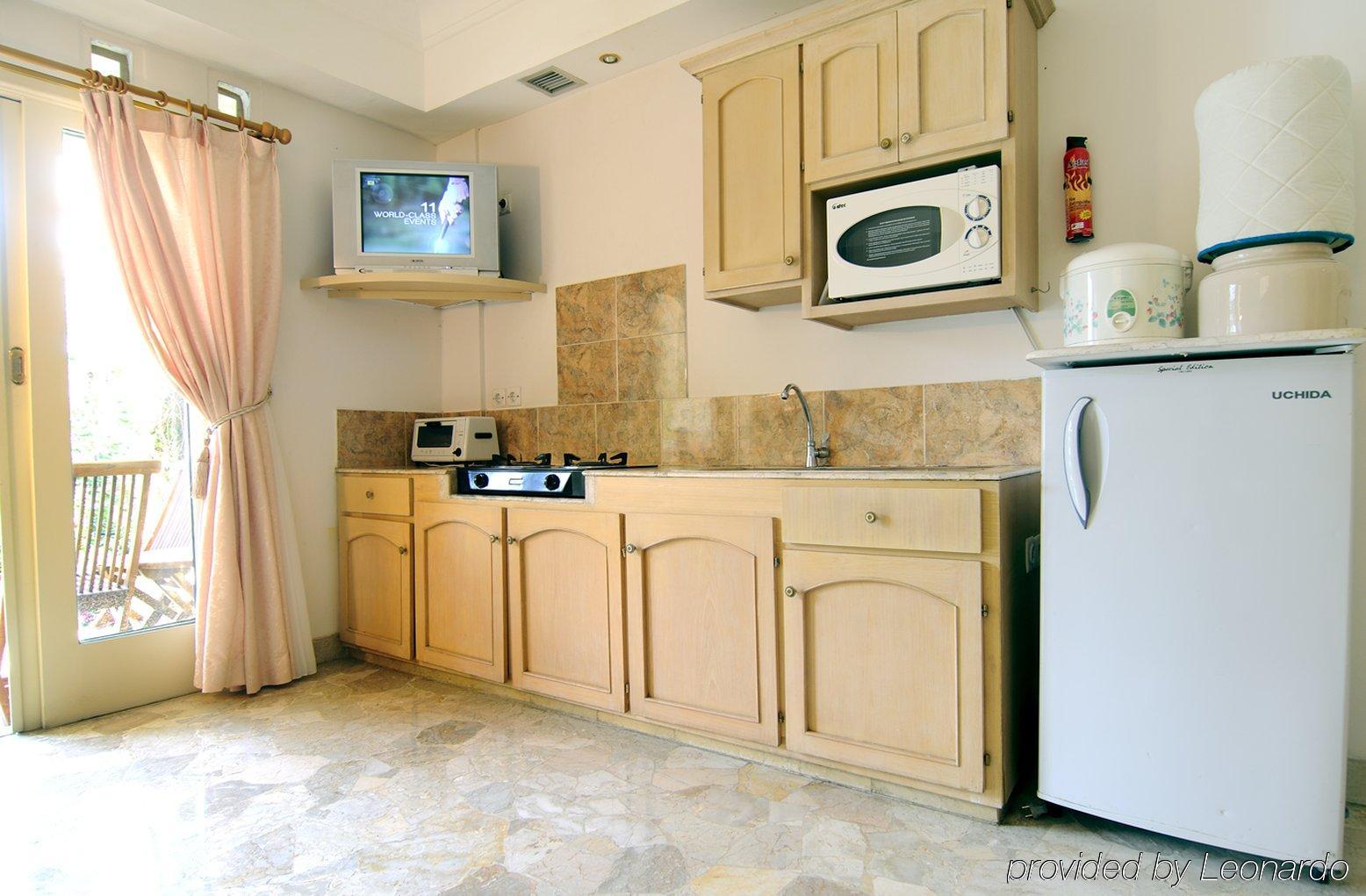 Club Bali Suites At Kota Bunga Cipanas  Bagian luar foto